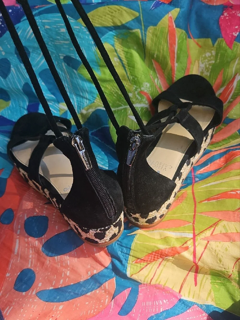 Vince Camuto stylish black